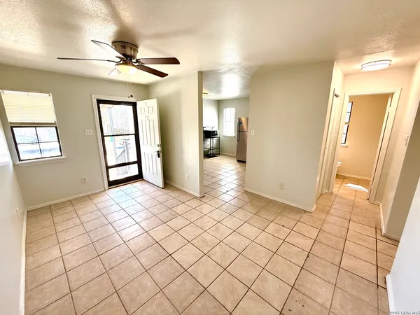 $1,250 | 509 Meadow Forge, Unit A, Converse, TX 78109