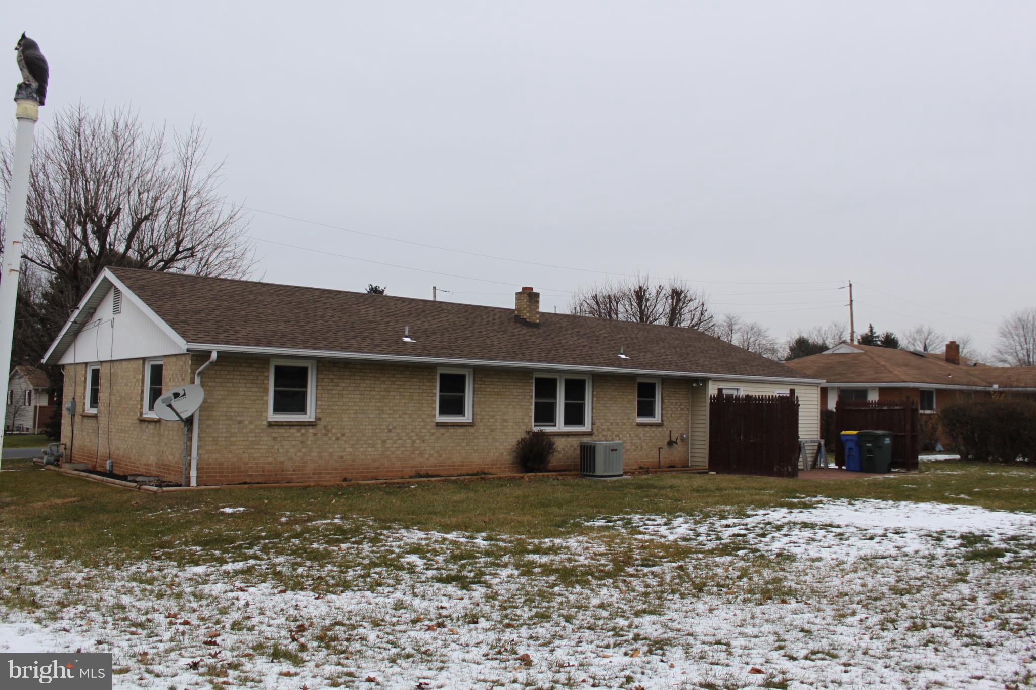 2560 Locust Road Dover, PA 17315 - Photo 4 of 23 Gallery Image 4