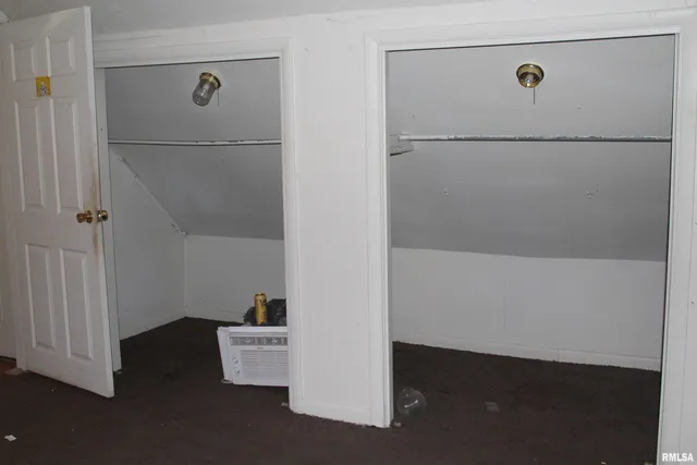 $80,000 | 502 West Freeman Street, Unit 1, Carbondale, IL 62901