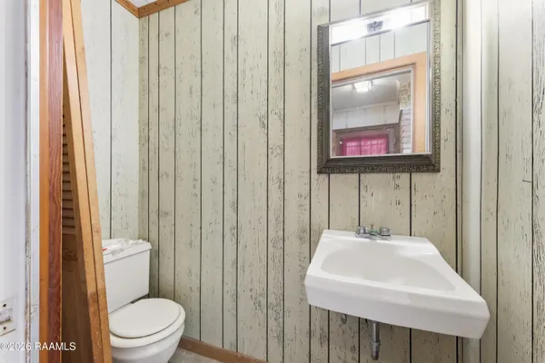 $379,000 | 218 Fairway Drive, Crowley, LA 70526