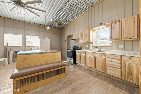 $379,000 | 218 Fairway Drive, Crowley, LA 70526