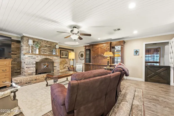 $379,000 | 218 Fairway Drive, Crowley, LA 70526