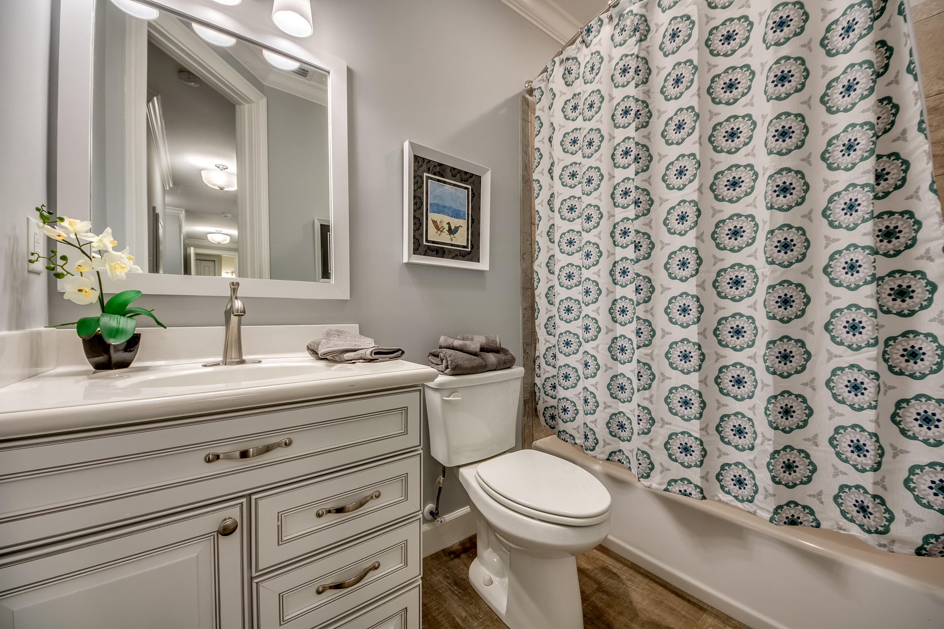 229 Sombrero Beach Road Marathon, FL 33050 - Photo 53 of 62 Guest_Bathroom_2