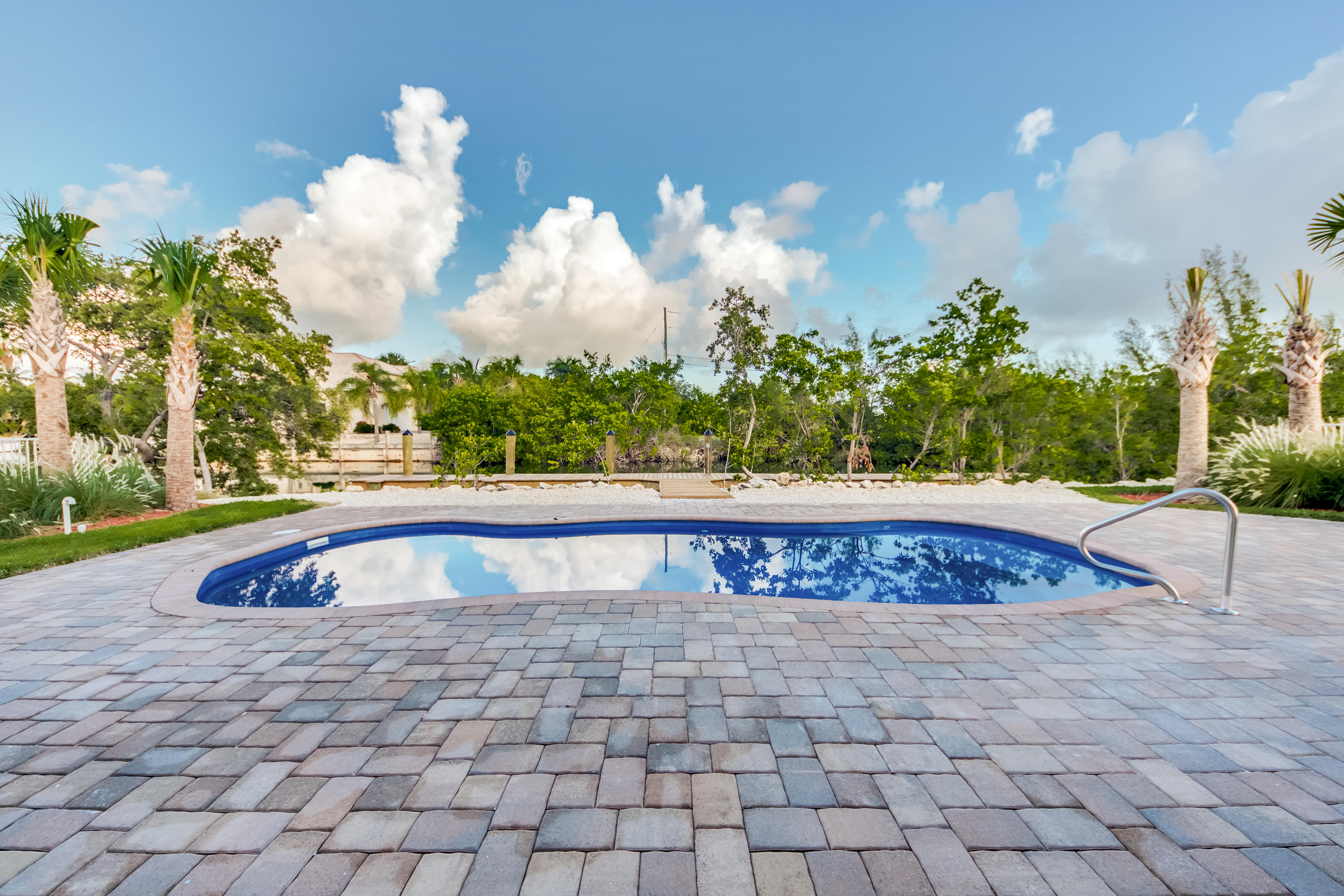 229 Sombrero Beach Road Marathon, FL 33050 - Photo 59 of 62 Pool_4