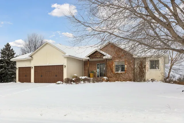 $585,000 | 227 Palomino Lane, Lino Lakes, MN 55014