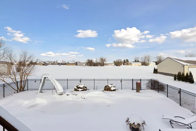 $585,000 | 227 Palomino Lane, Lino Lakes, MN 55014