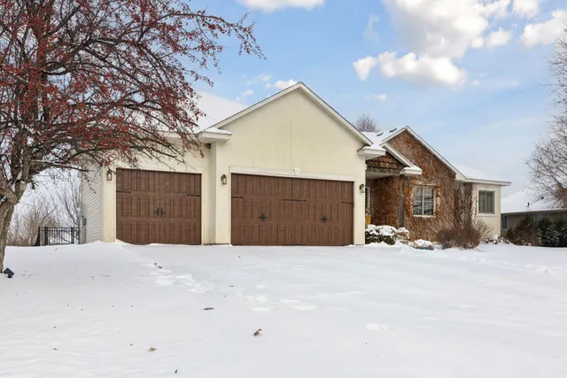 $585,000 | 227 Palomino Lane, Lino Lakes, MN 55014