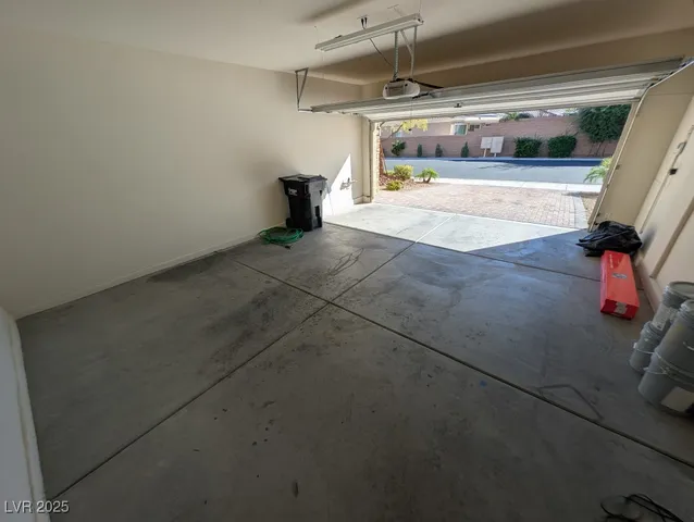 $2,450 | 152 Walkinshaw Avenue, Las Vegas, NV 89148