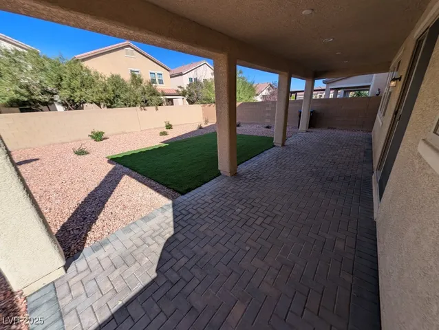 $2,450 | 152 Walkinshaw Avenue, Las Vegas, NV 89148