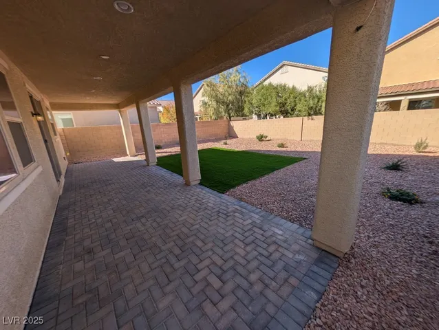 $2,450 | 152 Walkinshaw Avenue, Las Vegas, NV 89148