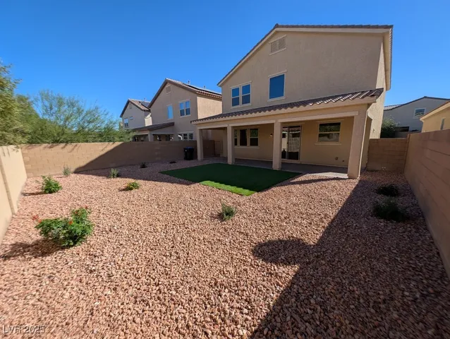 $2,450 | 152 Walkinshaw Avenue, Las Vegas, NV 89148