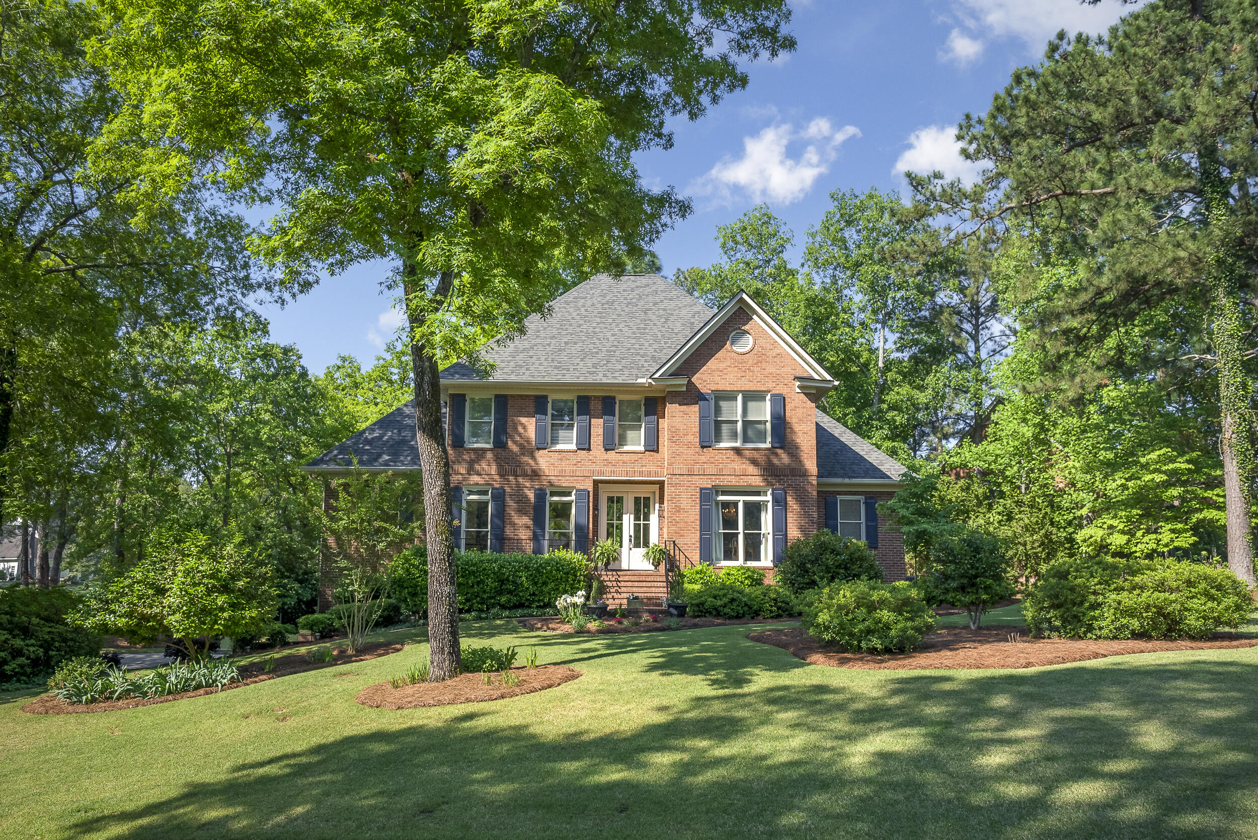 300 Live Oak Road Aiken, SC 29803 - Photo 2 of 65 ©MeghannPadgett_300LiveOak-1