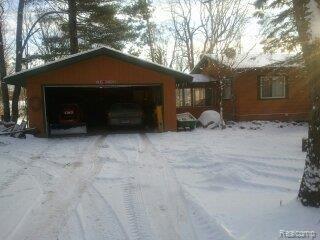 7482 Hartland Road Fenton, MI 48430 - Photo 4 of 10 hart.jpg