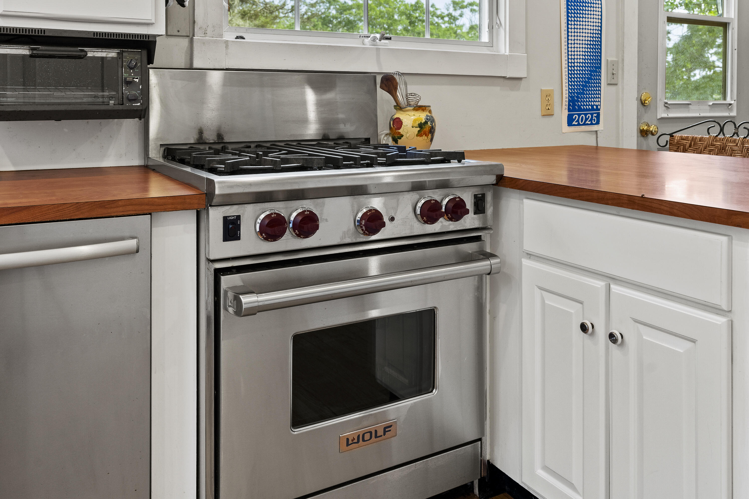 28-31 Will Alley Road South Bristol, ME 04568 - Photo 39 of 67 Wolf Gas Stove