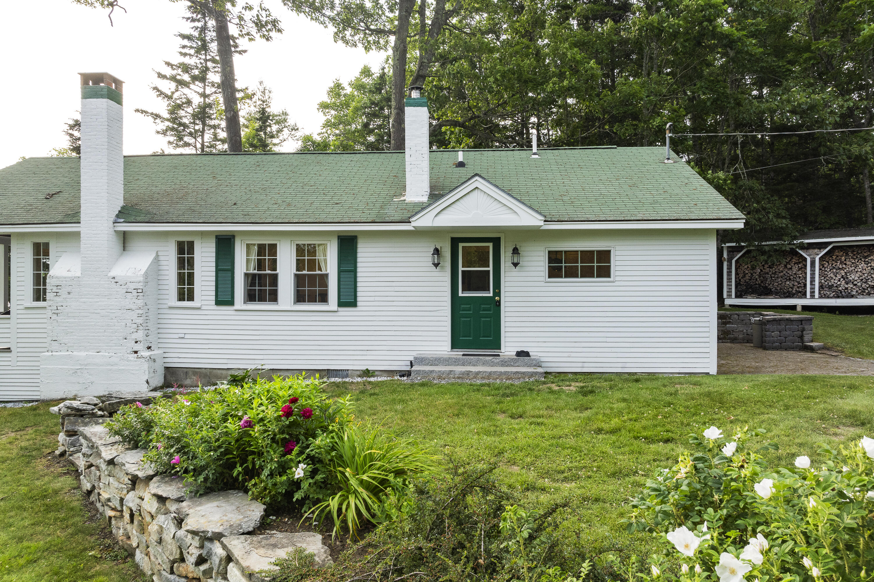 28-31 Will Alley Road South Bristol, ME 04568 - Photo 59 of 67 Flower border