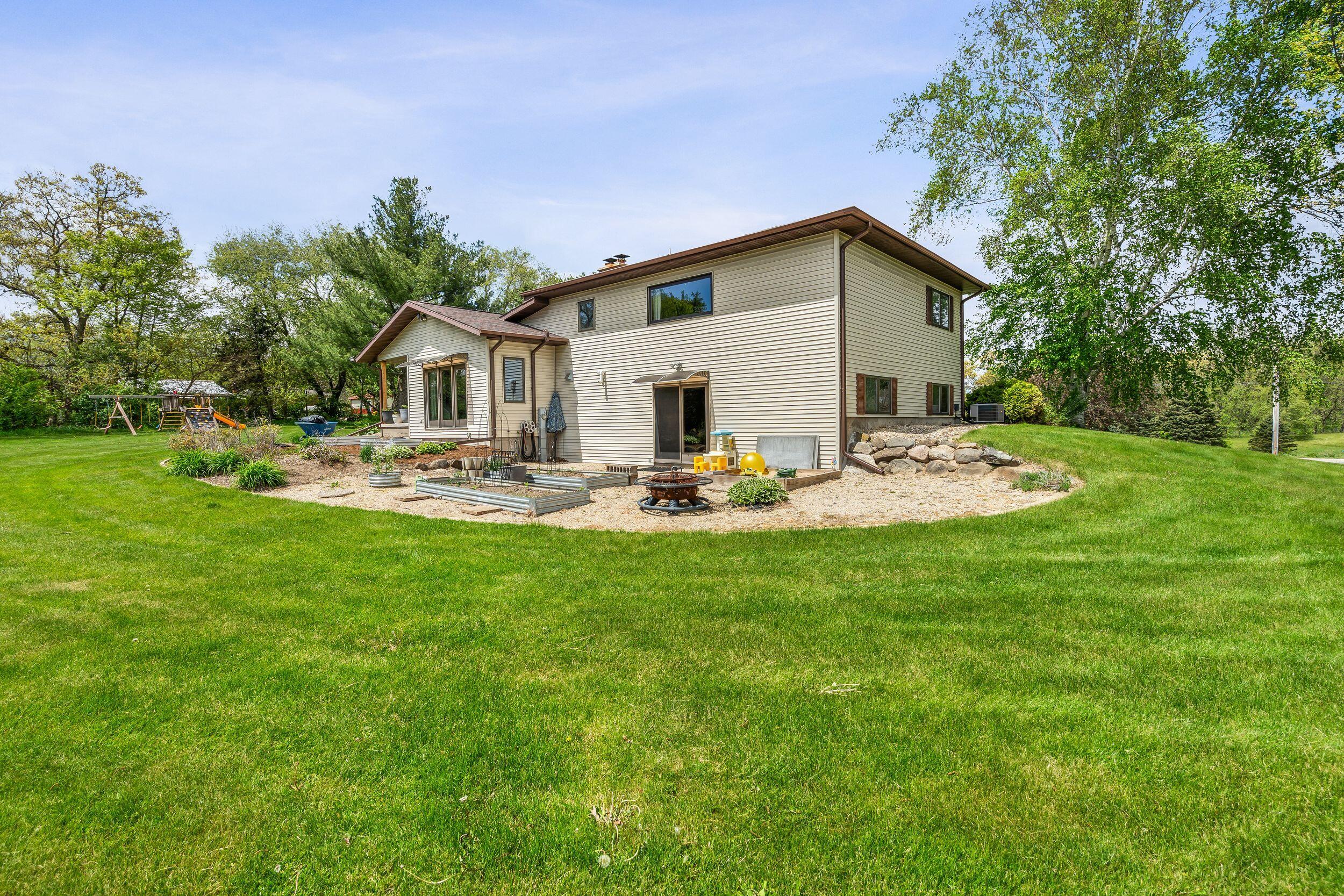 4613 West Rutland Road Rutland, WI 53521 - Photo 56 of 57 Exterior_03729