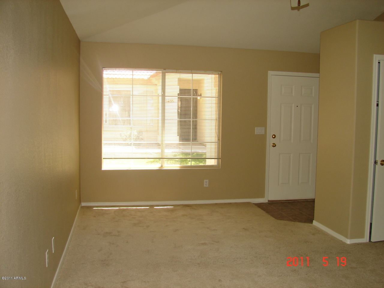 5808 East Brown Road, Unit 63 Mesa, AZ 85205 - Photo 7 of 14 Living/Entry Area