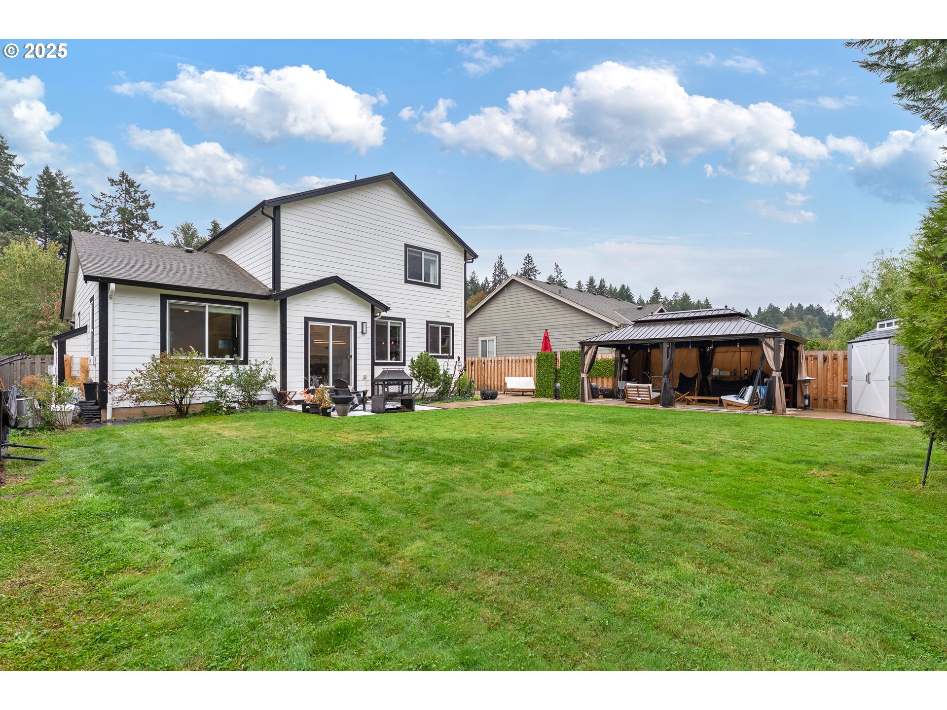 2264 Equestrian Loop South Salem, OR 97302 - Photo 32 of 34 a front view of house with yard and green space