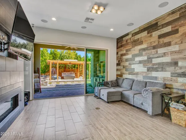 $3,600 | 29523 North 23rd Drive, Phoenix, AZ 85085