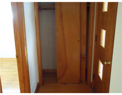 111 Fairfield Road Tarentum, PA 15084 - Photo 2 of 18 Entry/Foyer.