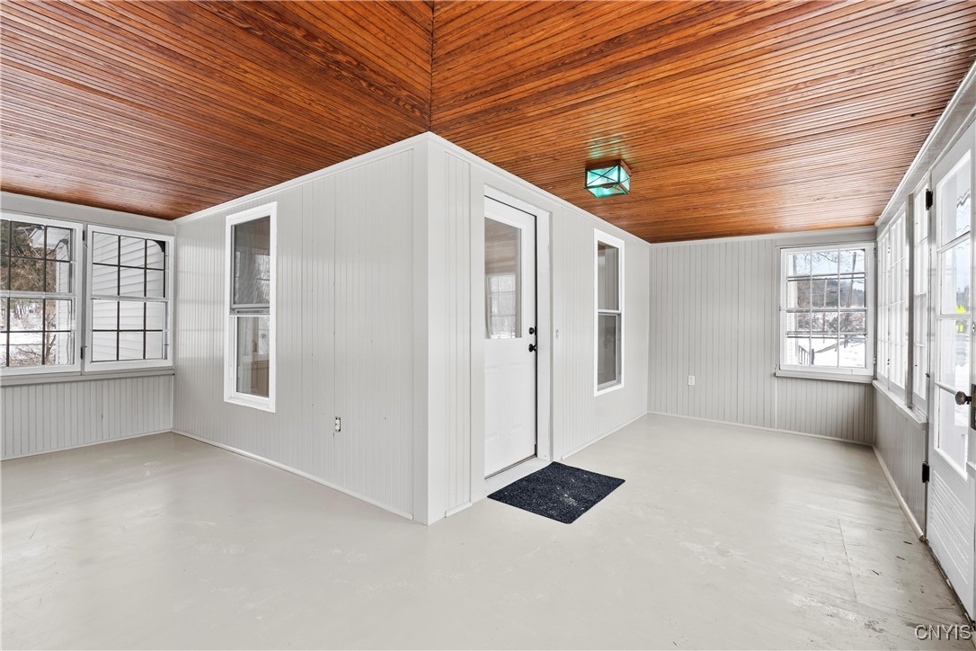 71 West Main Street Eaton, NY 13408 - Photo 4 of 22 Porch