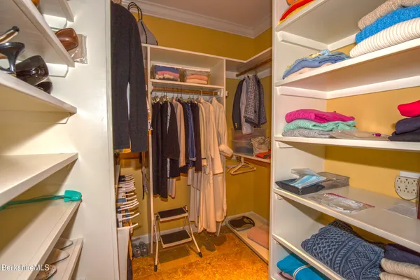 $1,490,000 | 9 October Hill Drive, Lenox, MA 01240