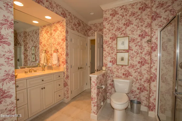 $1,490,000 | 9 October Hill Drive, Lenox, MA 01240