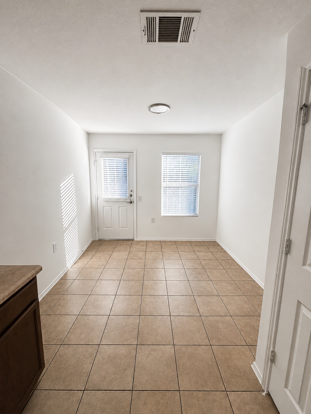 7101 Cayenne Lane Austin, TX 78741 - Photo 6 of 18