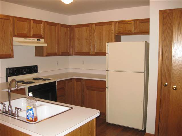 16788 Country Ridge Court Macomb, MI 48044 - Photo 8 of 20 31079399-7.JPG