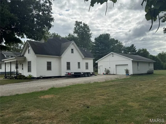 $70,000 | 232 North Main Street, Witt, IL 62094