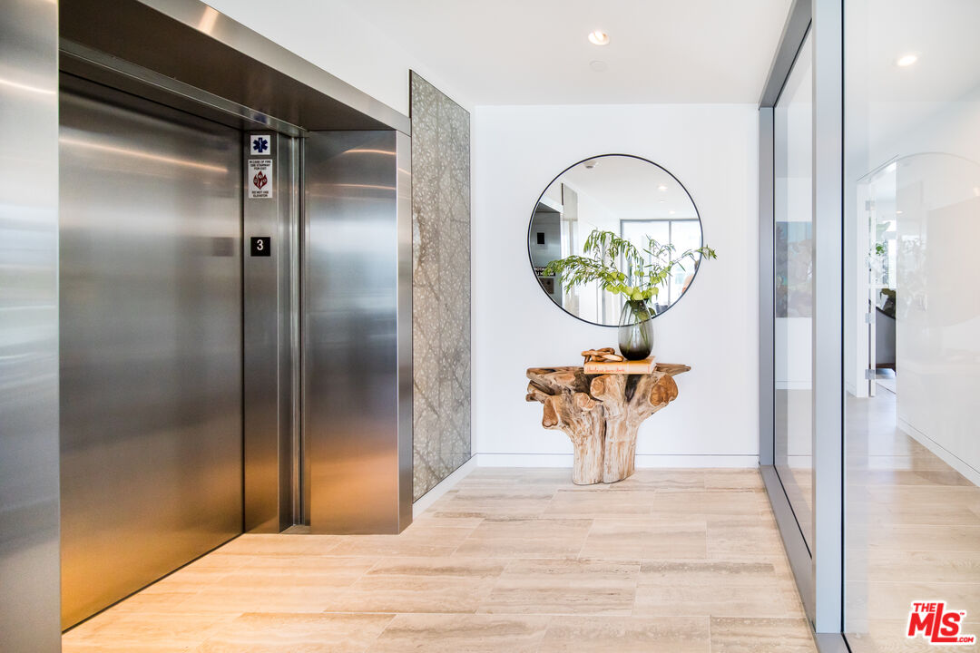 8600 Wilshire Boulevard, Unit GF15 Beverly Hills, CA 90211 - Photo 21 of 26 a view of entryway