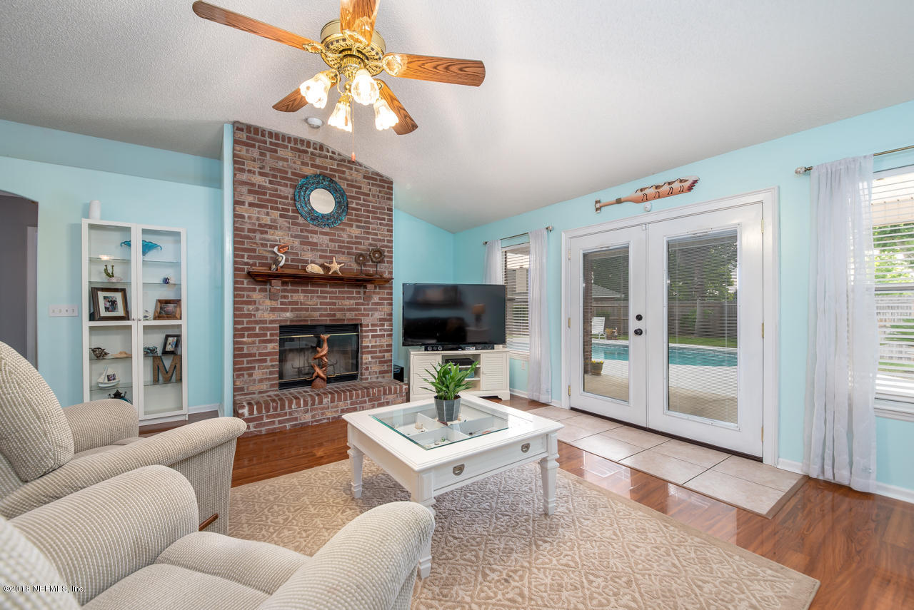 2330 Mallory Hills Road Jacksonville, FL 32221 - Photo 12 of 31 MLS_MalloryHillsRD-34