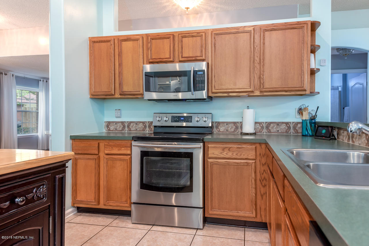 2330 Mallory Hills Road Jacksonville, FL 32221 - Photo 9 of 31 MLS_MalloryHillsRD-30
