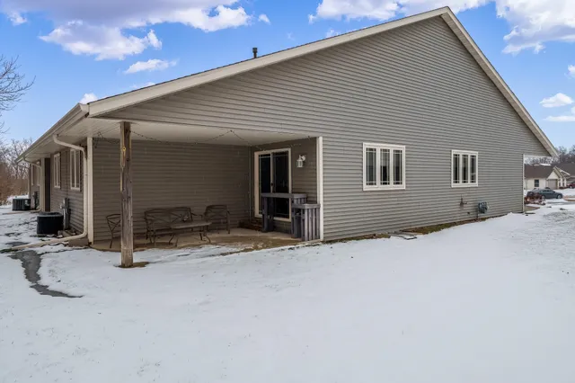 $285,000 | 5788 Jackie's Drive, Loves Park, IL 61111
