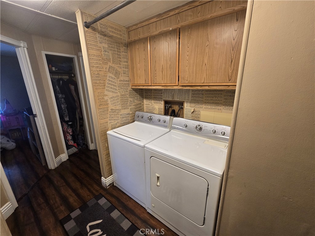15181 Van Buren Boulevard, Unit 301 Riverside, CA 92504 - Photo 11 of 33 Indoor Laundry
