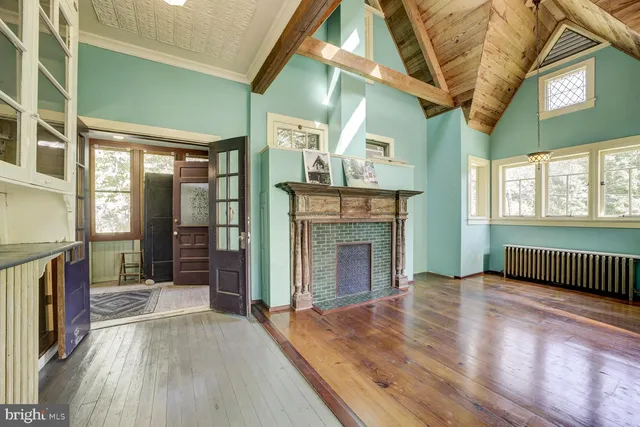 $699,000 | 111 Grove Avenue, Washington Grove, MD 20880