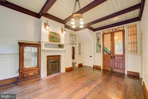 $699,000 | 111 Grove Avenue, Washington Grove, MD 20880