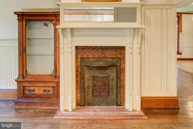 $699,000 | 111 Grove Avenue, Washington Grove, MD 20880