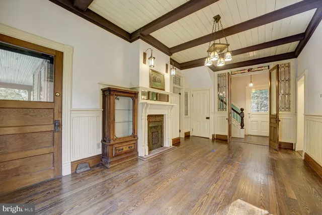 $699,000 | 111 Grove Avenue, Washington Grove, MD 20880