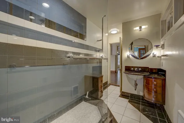 $699,000 | 111 Grove Avenue, Washington Grove, MD 20880