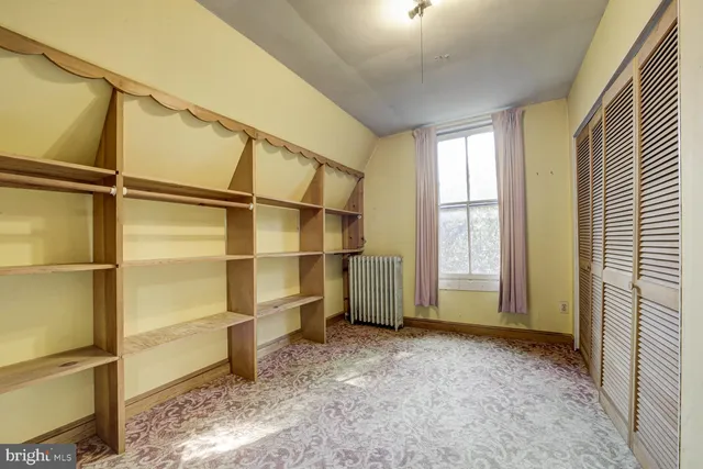 $699,000 | 111 Grove Avenue, Washington Grove, MD 20880