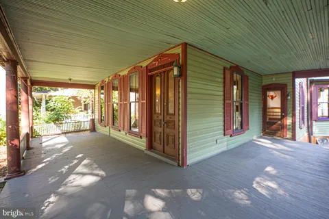 $699,000 | 111 Grove Avenue, Washington Grove, MD 20880