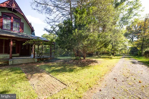 $699,000 | 111 Grove Avenue, Washington Grove, MD 20880