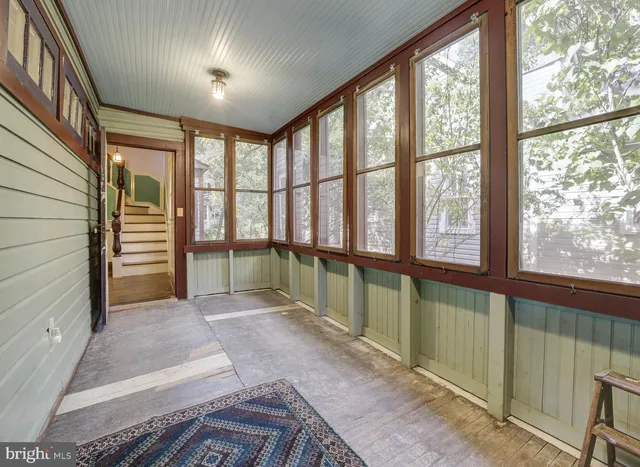 $699,000 | 111 Grove Avenue, Washington Grove, MD 20880