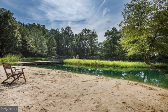 $699,000 | 111 Grove Avenue, Washington Grove, MD 20880