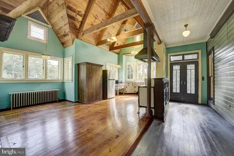 $699,000 | 111 Grove Avenue, Washington Grove, MD 20880