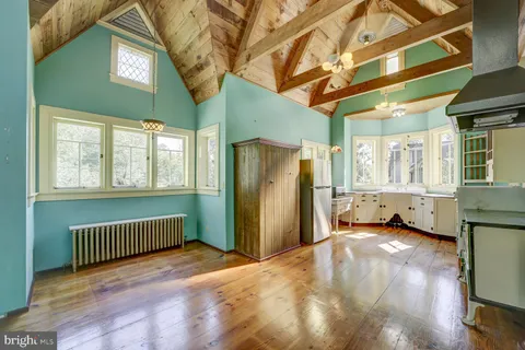 $699,000 | 111 Grove Avenue, Washington Grove, MD 20880