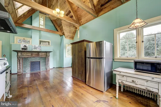 $699,000 | 111 Grove Avenue, Washington Grove, MD 20880