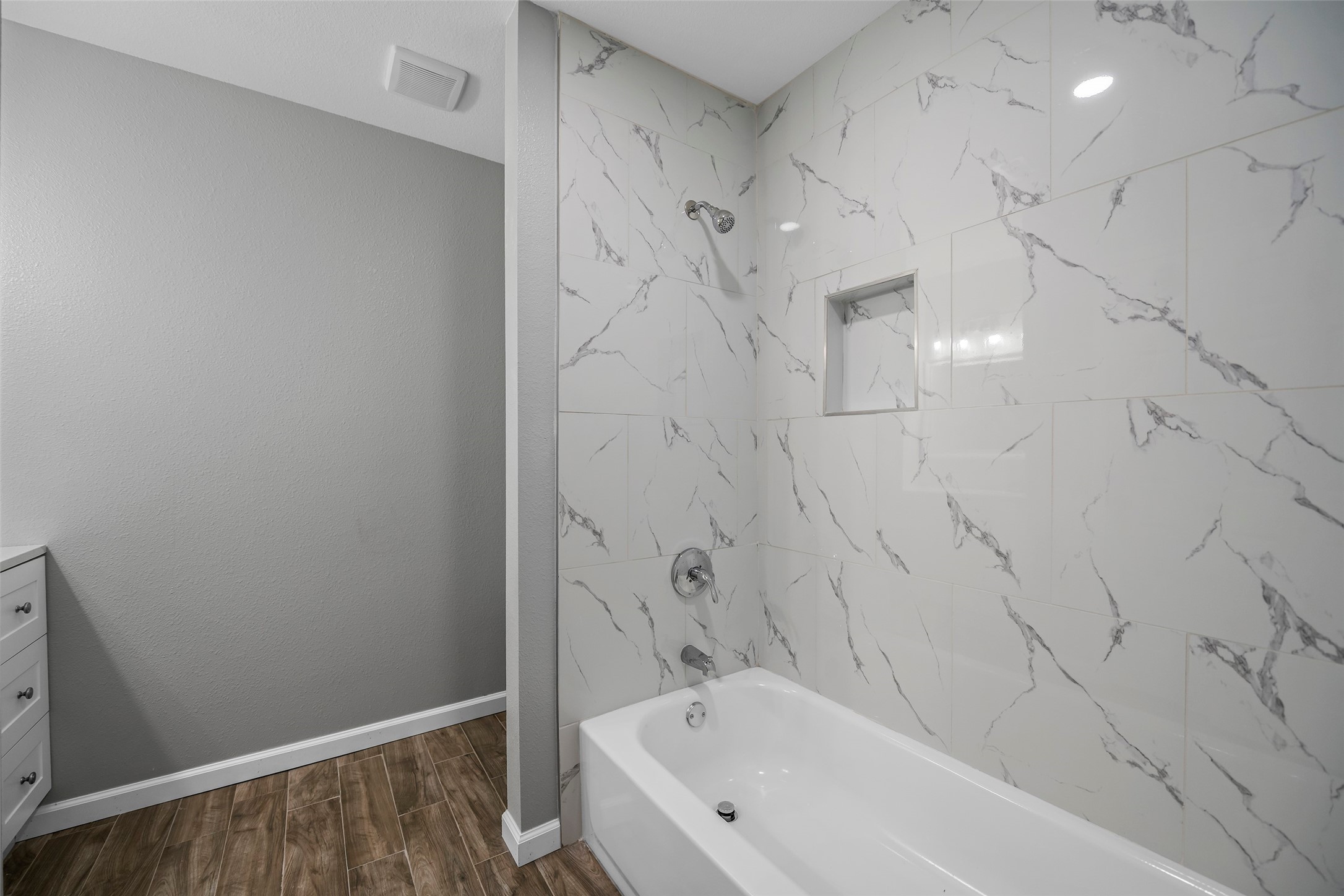 12006 Unison Road Houston, TX 77044 - Photo 5 of 26
