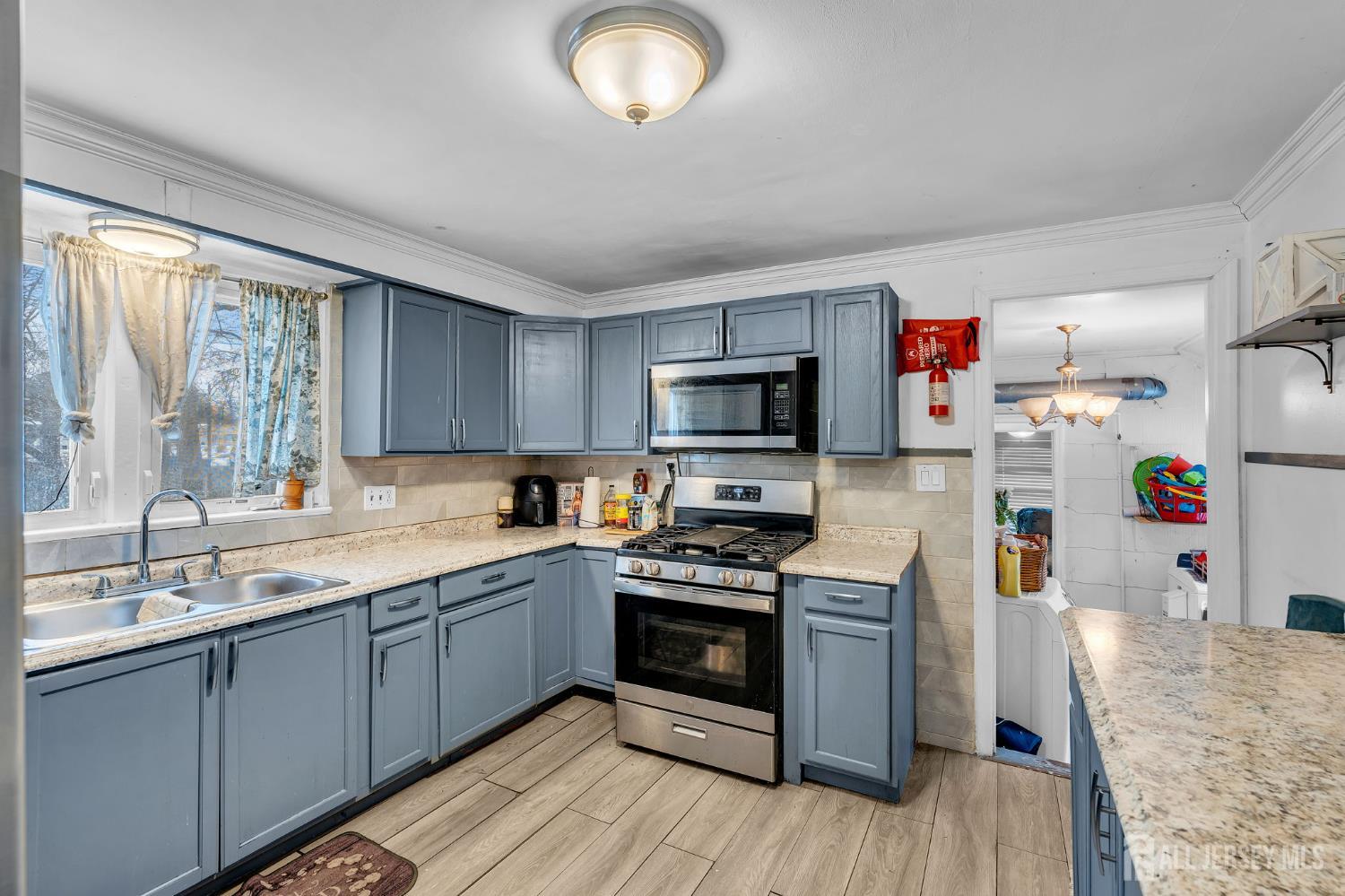 821 Front Street Dunellen, NJ 08812 - Photo 5 of 18